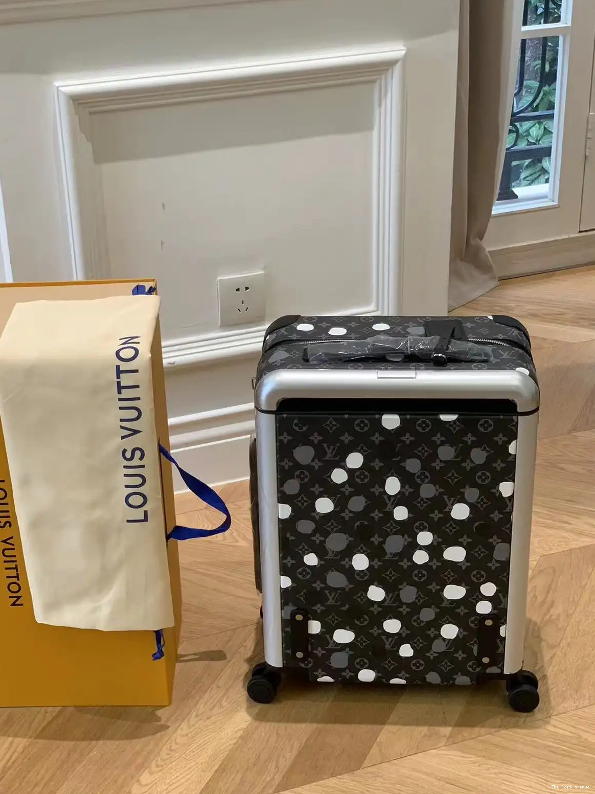 55 POLKADOT SUITCASE CUSTOM 37L YAYOI HORIZON CABIN 0615
